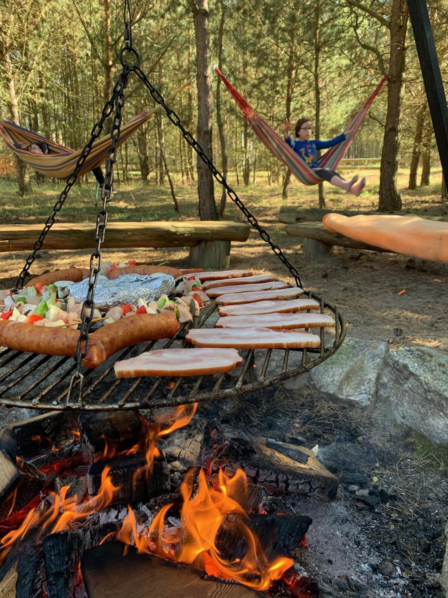 Domek Na Drzewie W Dolinie Uradu Exteriér fotografie